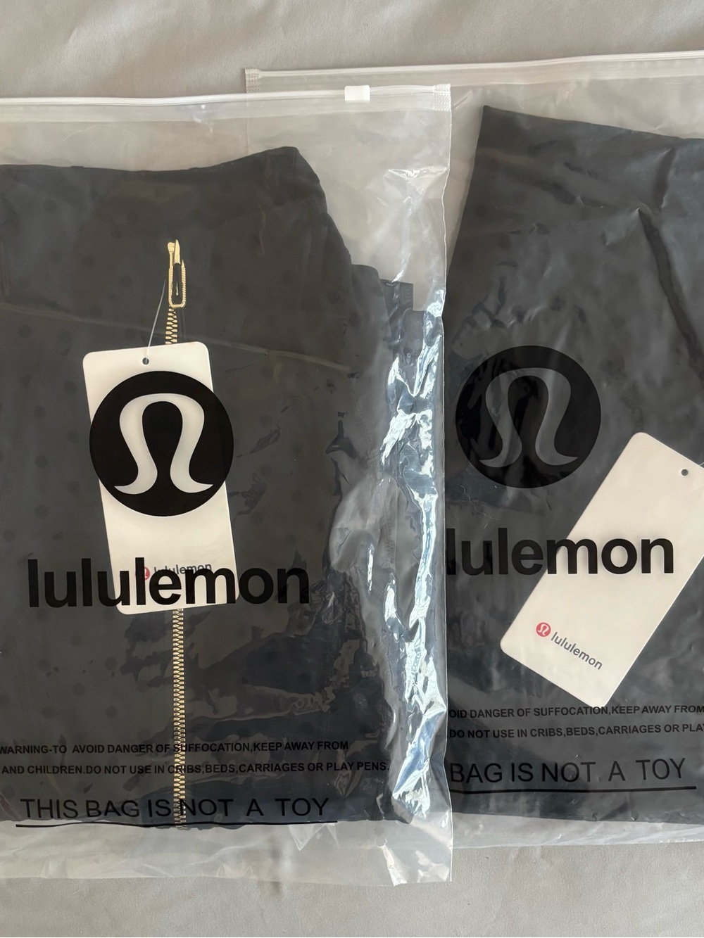 Brand New Lululemon Define Jacket & Shorts Set Black Polka Dot Size 4 - Picture 5 of 5